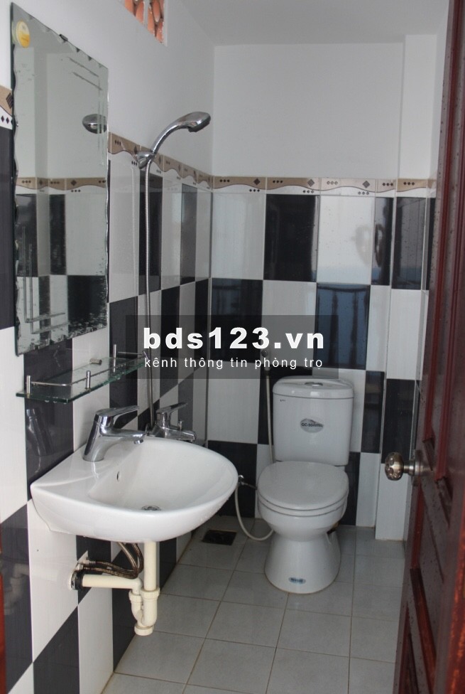 Phòng mới xây, đẹp, có nội thất ban công. Đường Quang Trung Gò Vấp