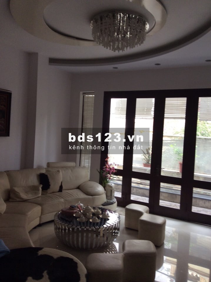 Cho thuê gấp nhà Phố huế 100 m2, 3 tầng bay trong ngày