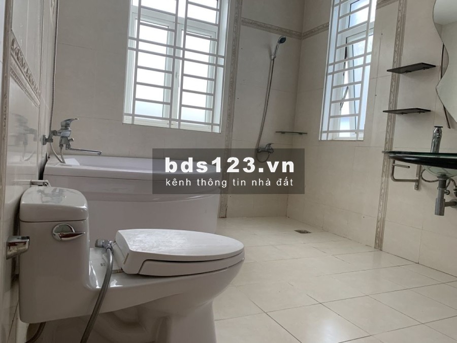 Cho thuê nhà riêng tại Đường Cao Đức Lân, Quận 2, Hồ Chí Minh diện tích 390m2 giá 39 Triệu
