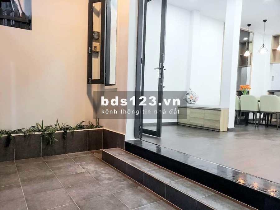 Cần bán gấp tòa nhà văn phòng MT đường Lam Sơn, Bình Thạnh