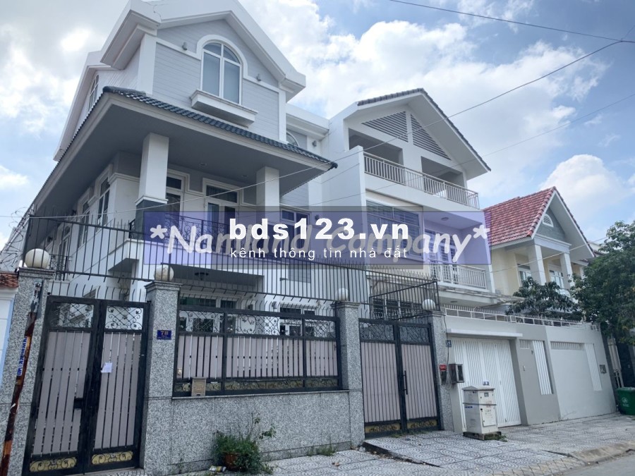 Villa hiện đại đường 4 AN Phú 10x20 4PN nội thất đẹp