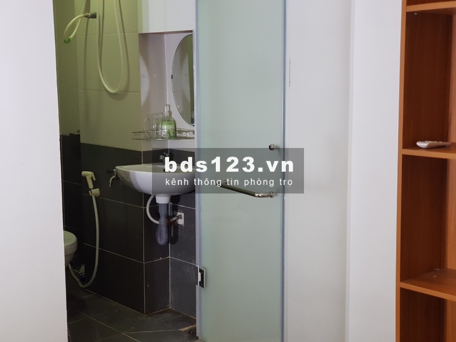Phòng cho thuê, full nội thất, bếp, wc riêng, tự do, Bùi Viện, Q.1
