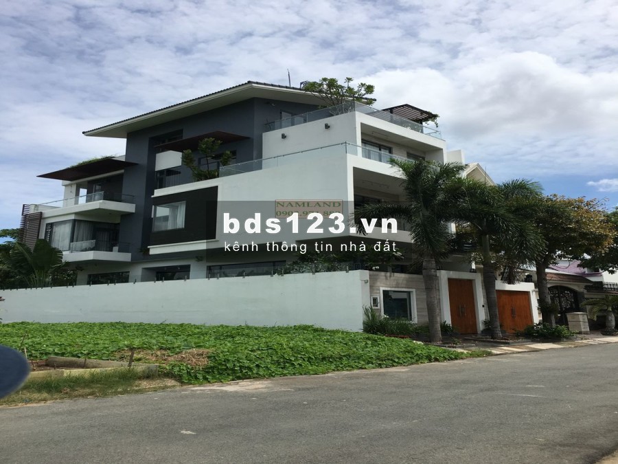 Villa số 18A Trần Não cho thuê 350m2