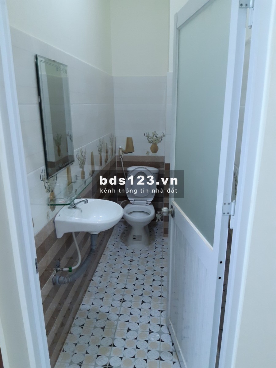Nhà SHR Liên Khu 4 - 5, HXH, DTSD 130m1, 2 lầu 4pn giá rẻ nhất khu vực chỉ 2,35 tỷ