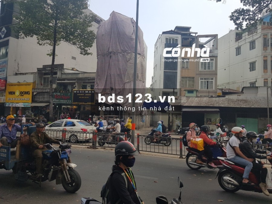 Cho thuê nhà mặt tiền đường 3 tháng 2, phường 12, quận 10. DT: 6x18m, 3 lầu _ có nhà