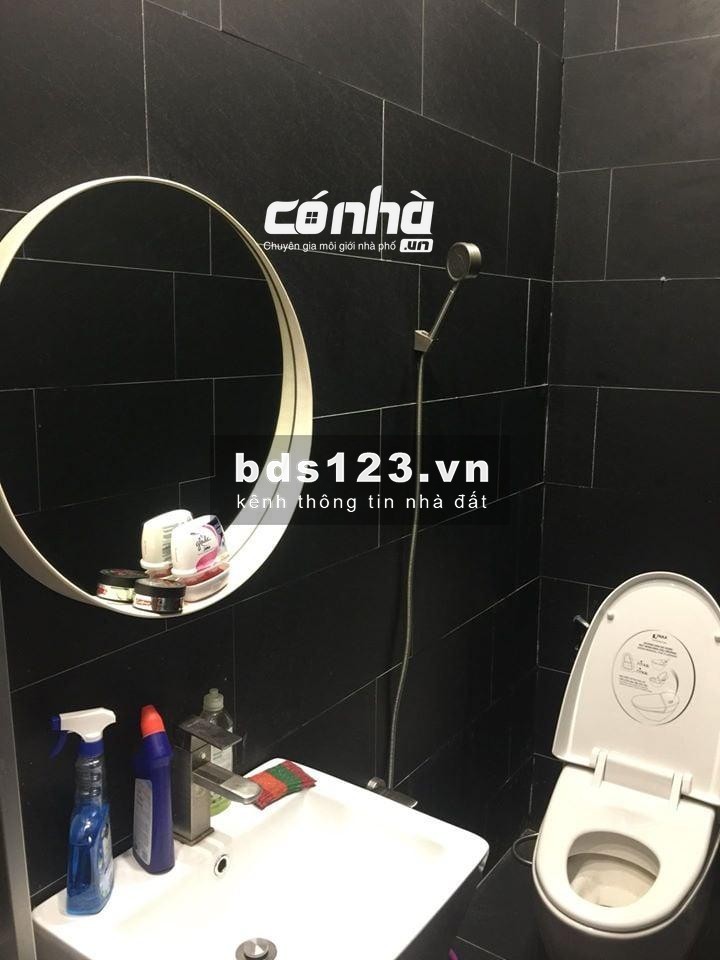 Cho thuê nhà mặt tiền Trần Quang Diệu, phường 13, Quận 3. DT: 4x15m, 2 lầu _ có nhà
