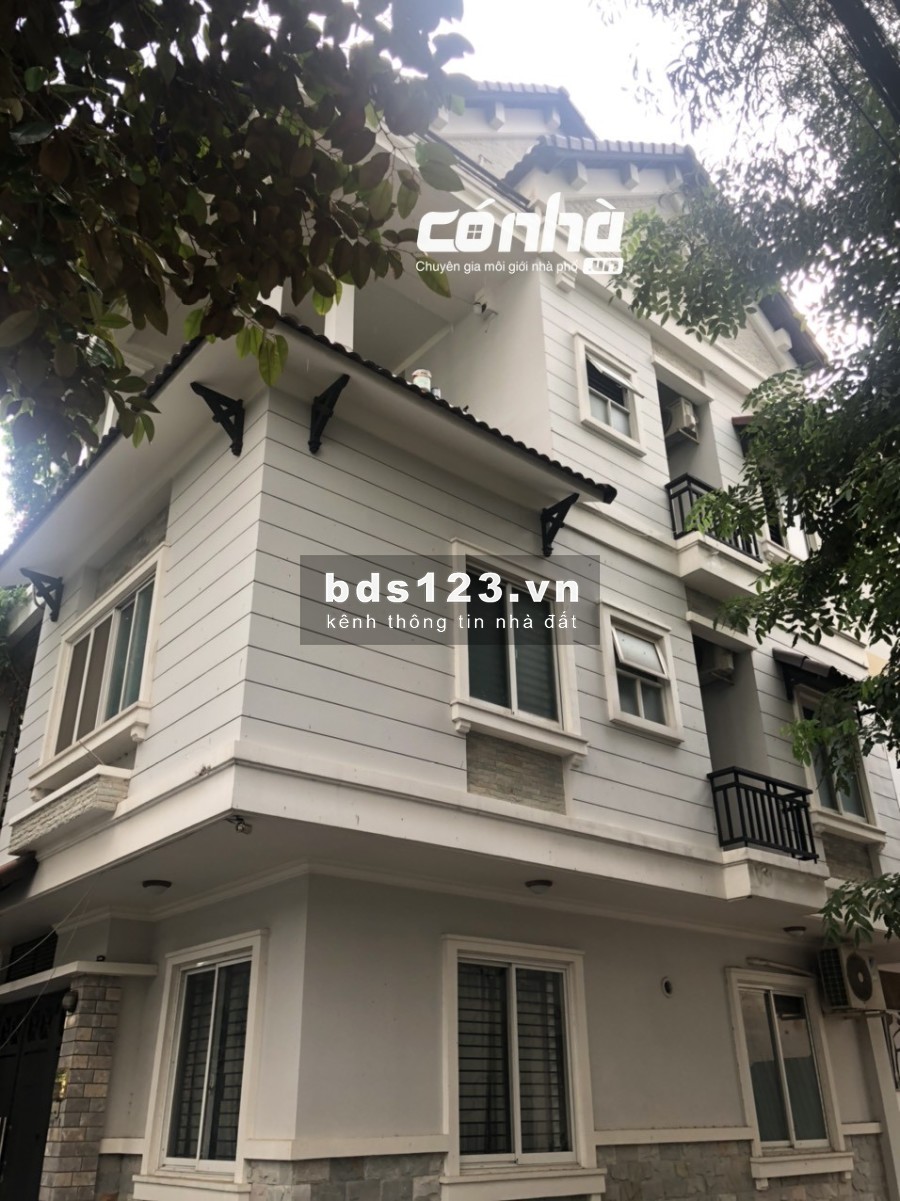 Nhà thuê góc 2 mặt tiền hẻm Yên thế, phường 2, Tân Bình. DT 6x15m, 3 lầu, khu sân bay_ có nhà