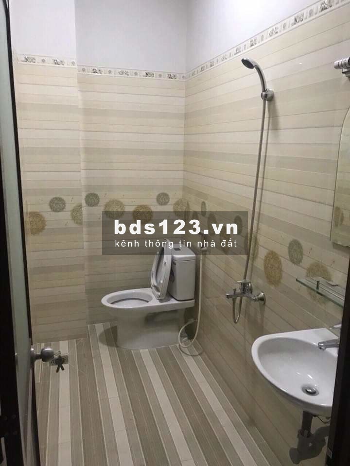 Cần bán gấp nhà ngay khu đô thị Vip của Bình Tân, DTSD 150m2, 3 tầng giá chỉ 2,178 tỷ