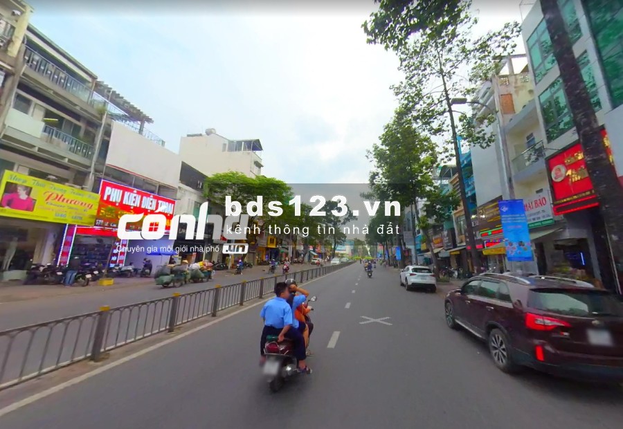 Cho thuê nhà mặt tiền đường Lê Hồng Phong, phường 10, quận 10. DT: 8x13m, 3 lầu _ có nhà