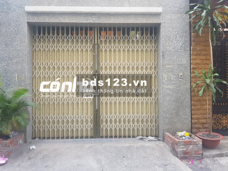 Cho thuê nhà nguyên căn hẻm xe hơi đường Cao Thắng, phường 3, quận 10. DT 4.5x15m, 3 lầu _ có nhà