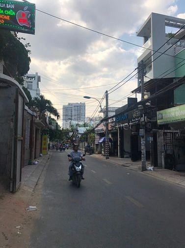 Nhà thuê mặt tiền đường Nguyễn Trọng Tuyển, phường 8, Phú Nhuận. DT 6x20m, 3 lầu _ có nhà