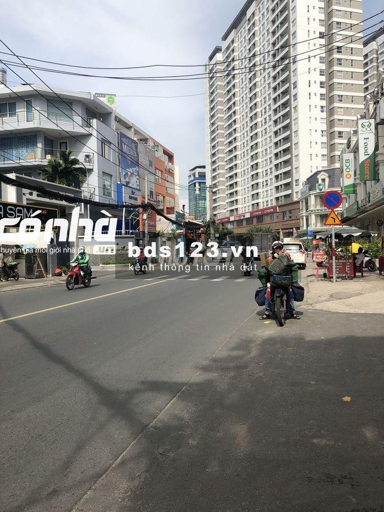 Cho thuê nhà mặt tiền đường Phổ Quang, phường 2, quận Tân Bình. Ngay khu văn phòng công ty sân bay Tân Sơn Nhất.