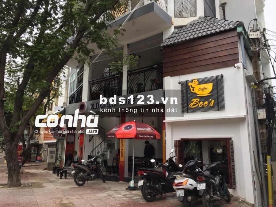 Cho thuê nhà mặt tiền bờ kênh Nhiêu lộc, Đường Trường Sa, phường 17, quận Phú Nhuận. Ngang 15m _ có nhà