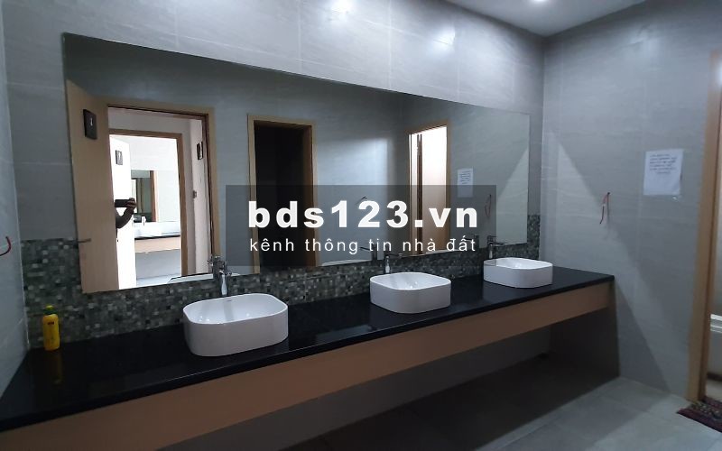 Cho thuê văn phòng đường Nguyễn Văn Linh, diện tích 110m2, 545m2 LH Hotline: 098.20.999.20