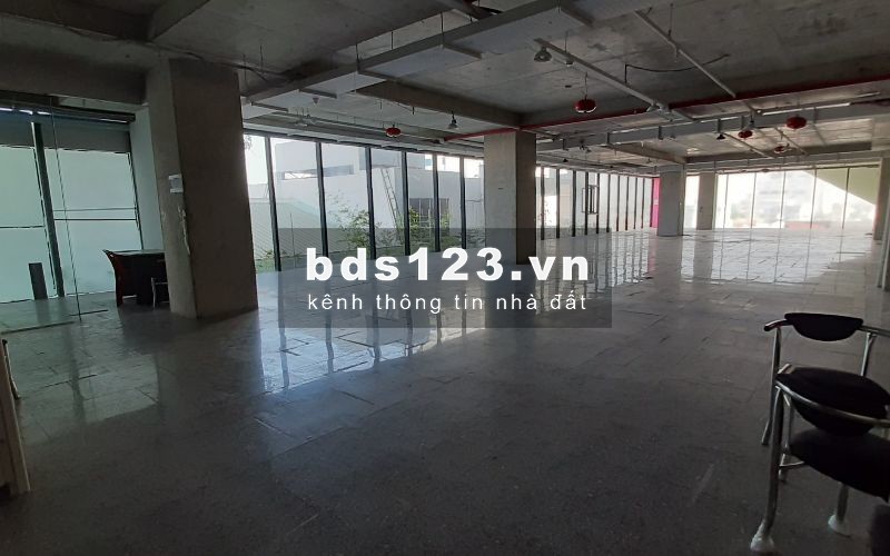 Cho thuê văn phòng đường Nguyễn Văn Linh, diện tích 110m2, 545m2 LH Hotline: 098.20.999.20