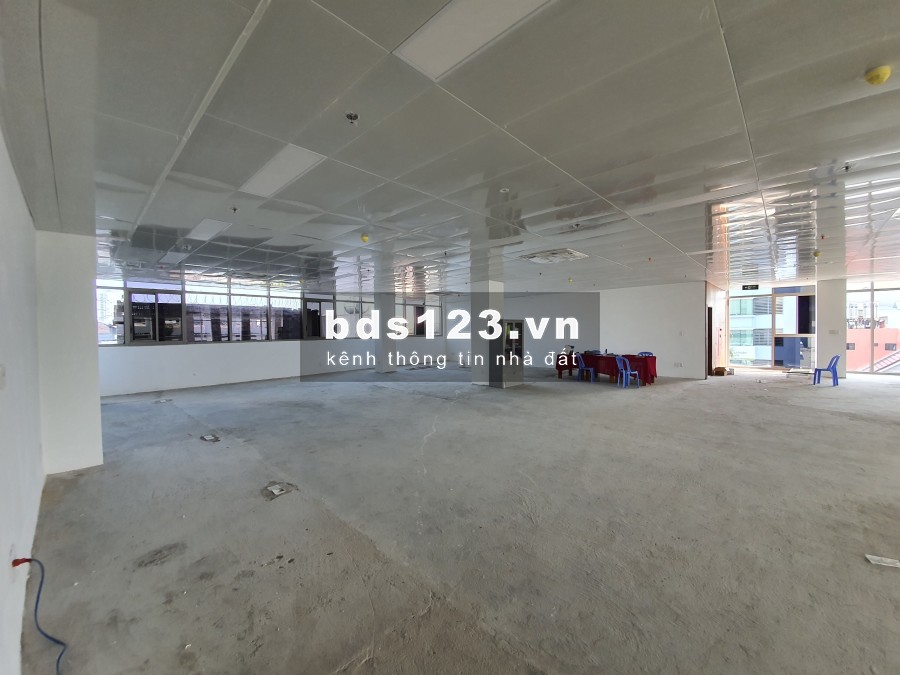 Cho thuê văn phòng đường Trần Phú, diện tích 780m2. LH hotline: 098.20.999.20
