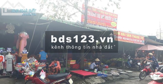 Cần bán dãy trọ đang cho thuê kín phòng với diện tích 300m2, liên hệ 0949463507