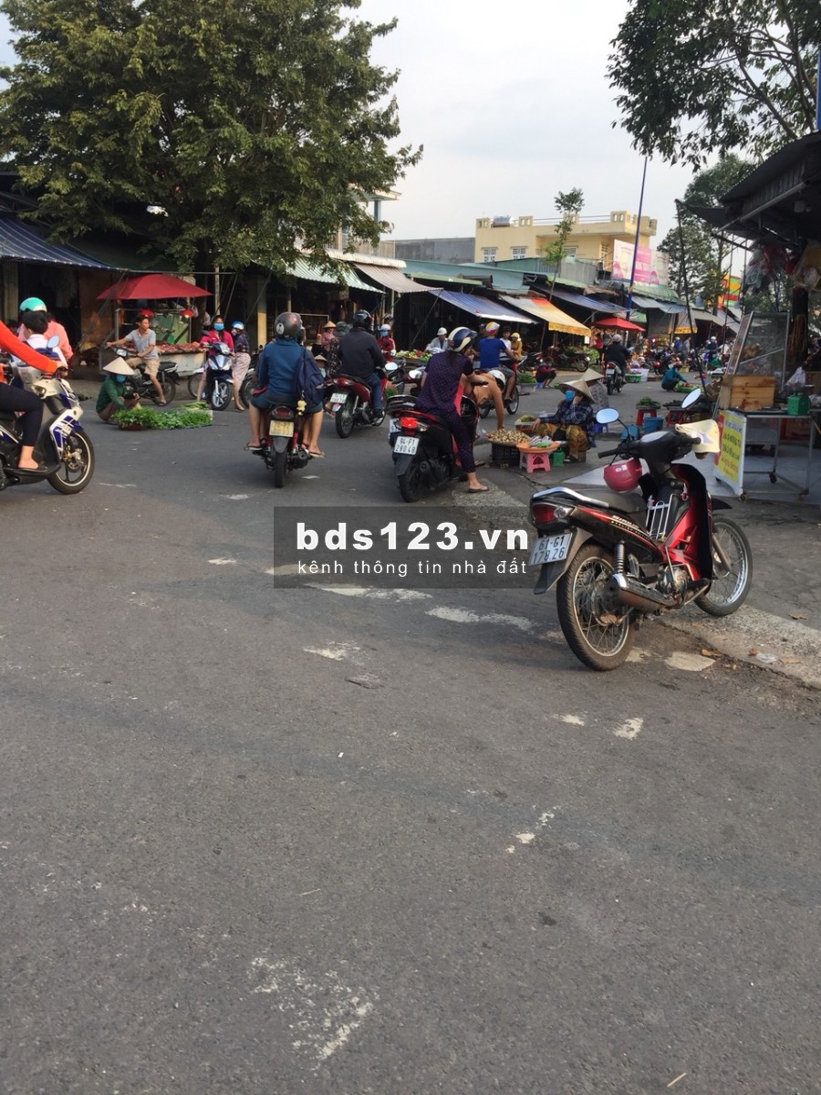 Cần bán dãy trọ đang cho thuê kín phòng với diện tích 300m2, liên hệ 0949463507