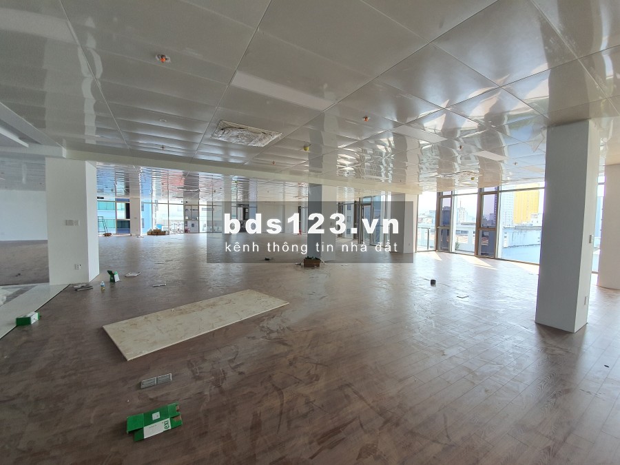 Cho thuê văn phòng đường Trần Phú, diện tích 780m2. LH hotline: 098.20.999.20