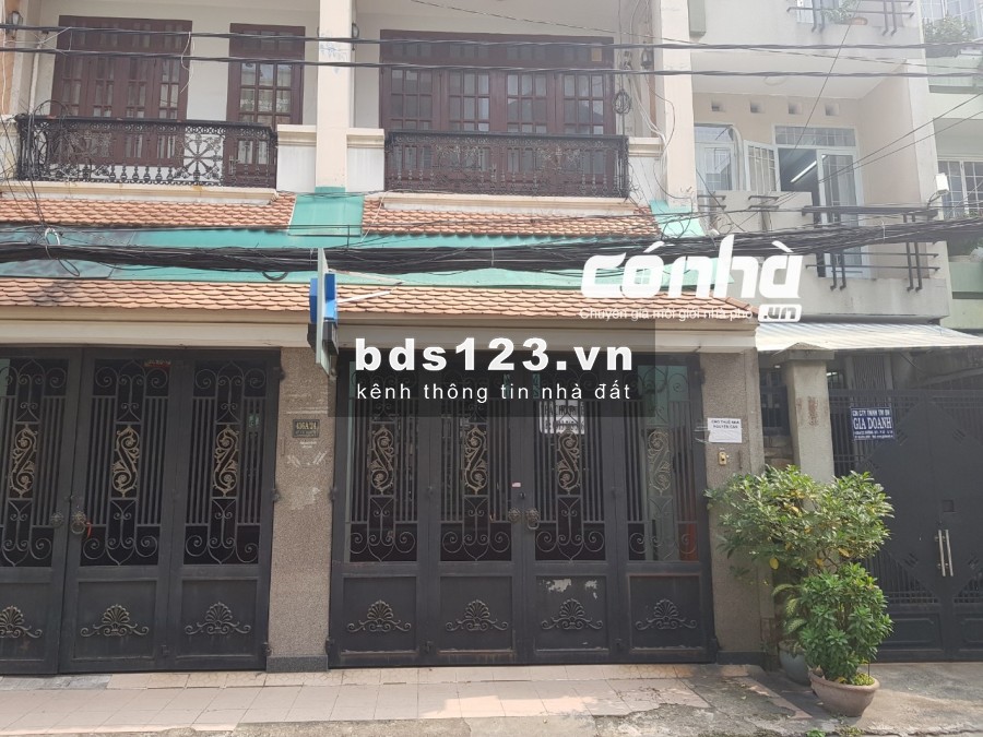 Cho thuê nhà hẻm xe hơi đường 3 tháng 2, quận 10. DT: 8x17m, 3 lầu _ có nhà