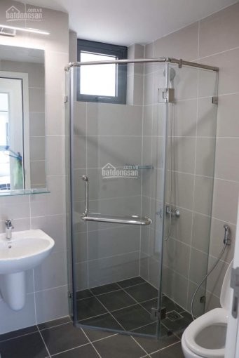 Cho Thuê Căn hộ cao cấp Diamond Lotus Riverside, gần trung tâm Q1, 3PN, 2WC, 2 view sông, nội thất cao cấp, chỉ 15 tr/tháng