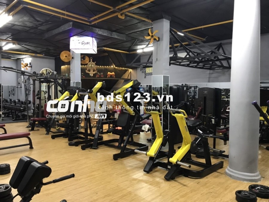 Nhà thuê nguyên căn mặt tiền đường Sông Đà, phường 2, Tân Bình. DT 10x10m, trệt lầu _ có nhà