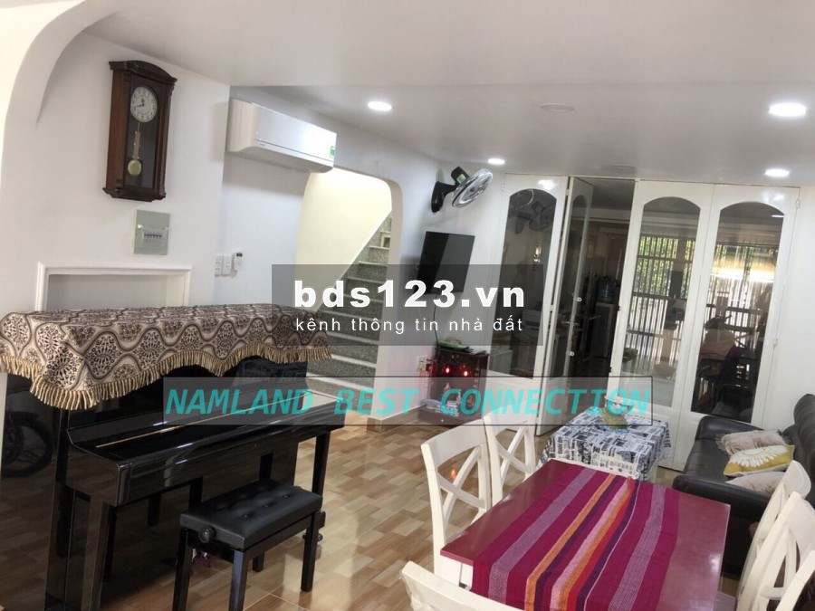 VILLA KHUÔN VIÊN ĐẸP 3 LẦU 321A Đường H, Phường Bình An