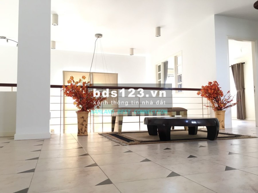 VILLA KHUÔN VIÊN ĐẸP 3 LẦU 321A Đường H, Phường Bình An