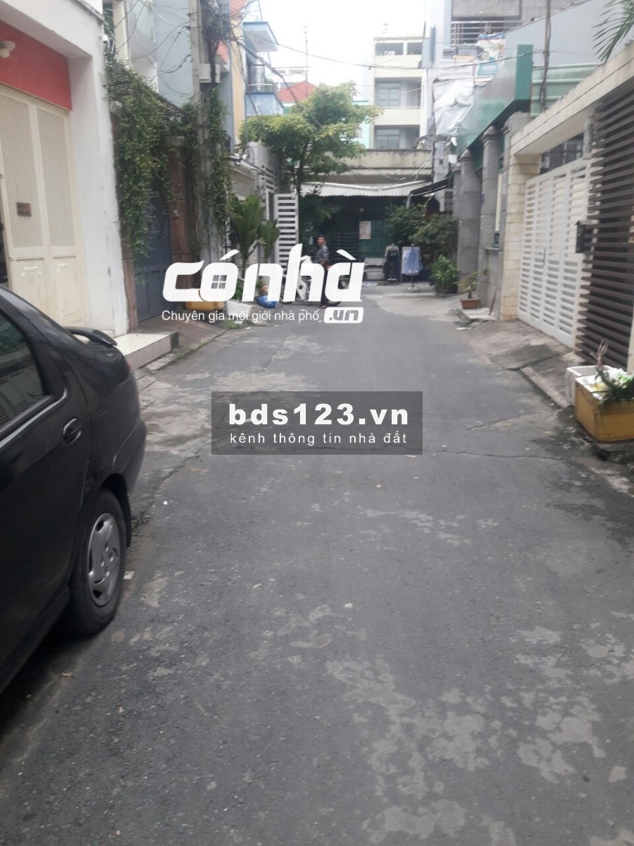 CÓ NHÀ hxh đường 3 tháng 2, phường 12, Quận 10. DT 7x18m, 3 lầu