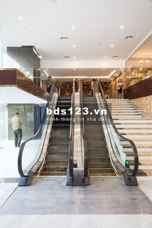Cần cho thuê căn hộ tháp doanh nhân 65 m2 thiết kế 2 phòng ngủ