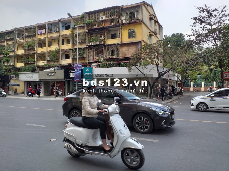 Cho thuê gấp Nguyễn Bỉnh Khiêm 230 m2 mặt tiền 14m chốt gấp