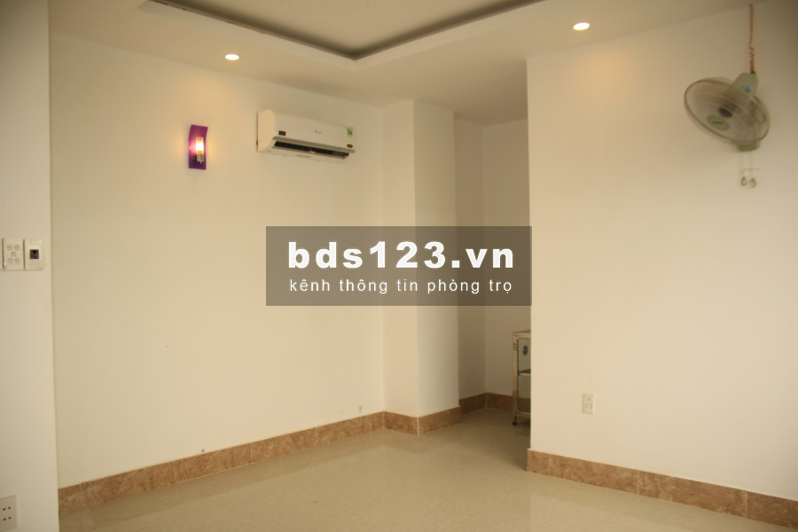 Phòng GIÁ RẺ CHỈ 1.8TR, MÁY LẠNH, HỒ BƠI, WC riêng bảo vệ 24/7 - Quận 8 gần Võ Văn Kiệt