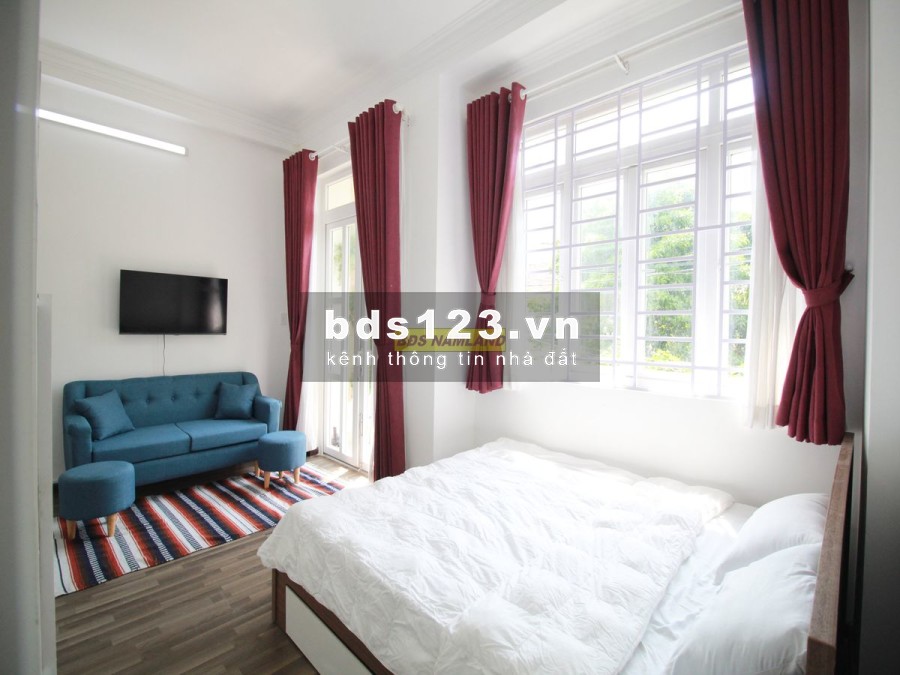 Villa Thảo Điền, sân vườn hồ bơi 15x25 5pn hiện đại
