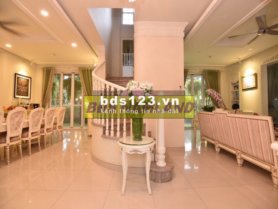 Villa Thảo Điền, sân vườn hồ bơi 15x25 5pn hiện đại