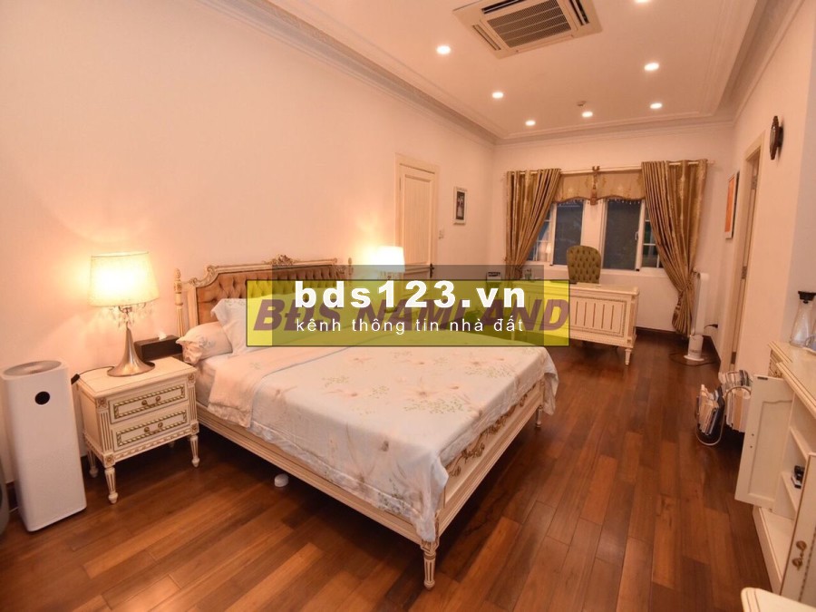 Villa Thảo Điền, sân vườn hồ bơi 15x25 5pn hiện đại