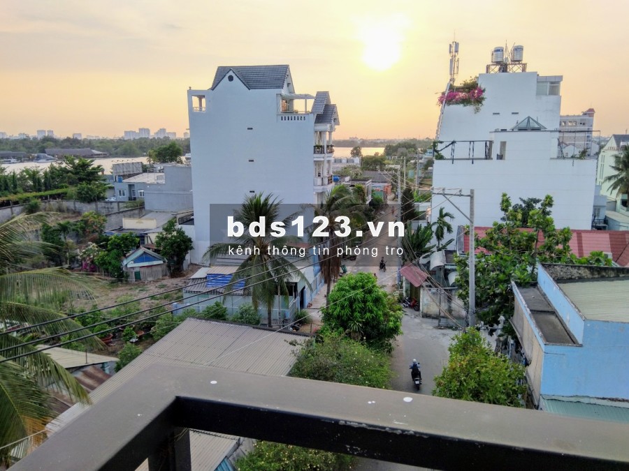 ( Chính chủ ) Phòng đẹp ban công view sông, BV 24/7, Thang máy. Ngay Phạm Văn Đồng - Kha Vạn Cân - Gigamall