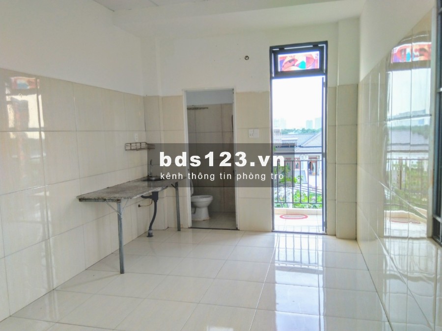 ( Chính chủ ) Phòng đẹp ban công view sông, BV 24/7, Thang máy. Ngay Phạm Văn Đồng - Kha Vạn Cân - Gigamall