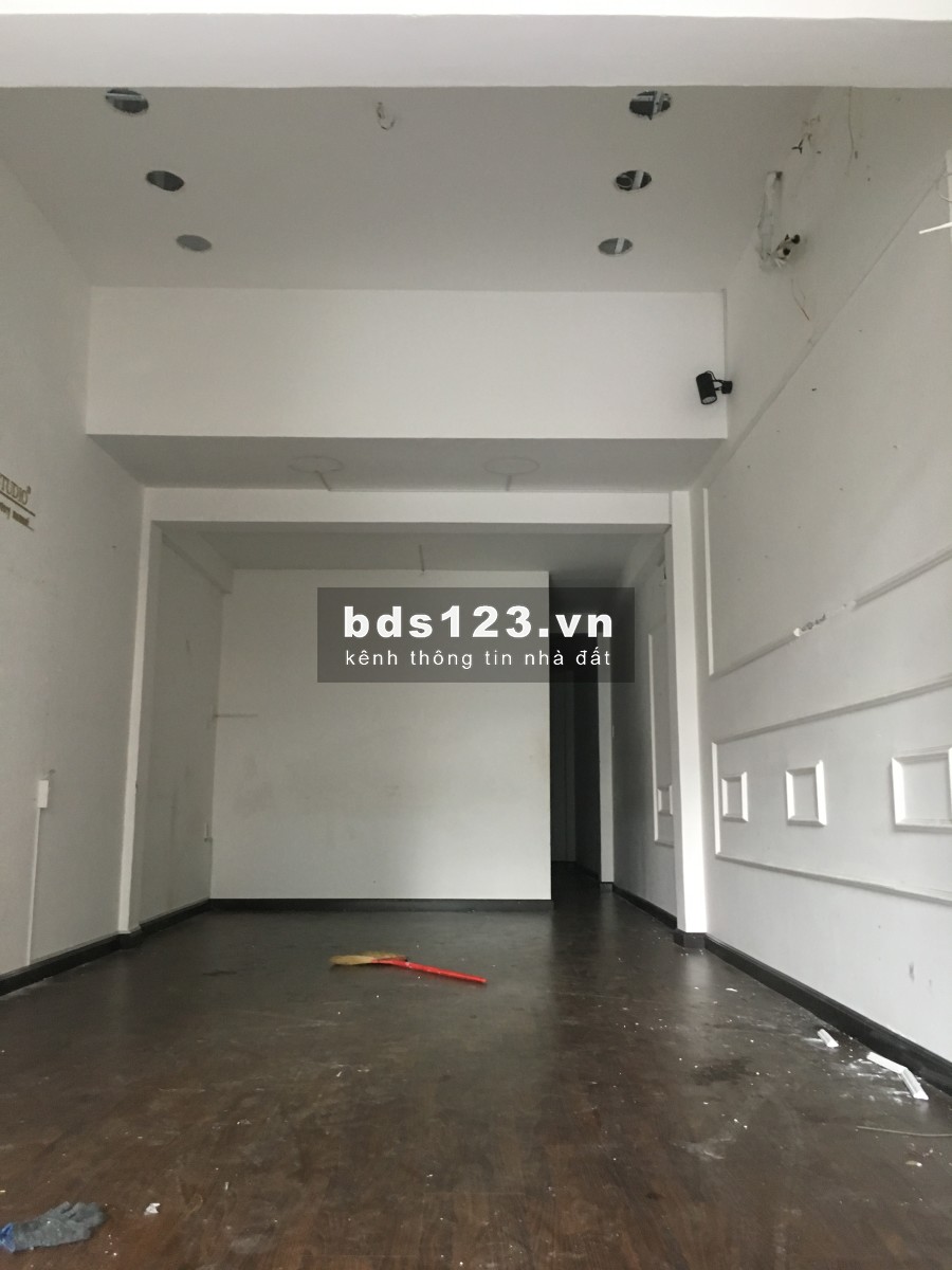 Cho thuê mặt bằng đường Hồ Văn Huê, diện tích 44m2, 12tr/th