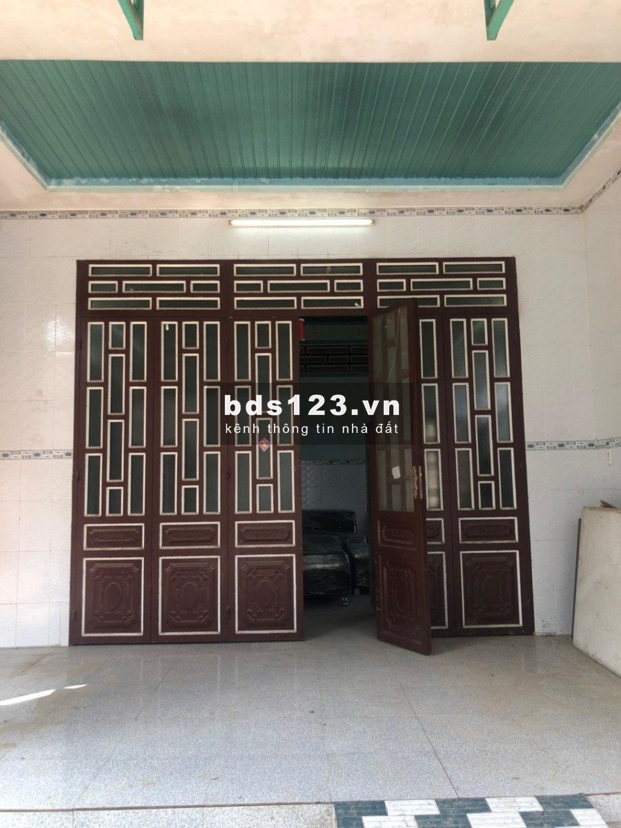 Chính chủ bán lô đất DT 1015m2 (có nhà cấp 4 trên đất). Cách Tỉnh lộ 786 60m. GIÁ 2.2 TỶ