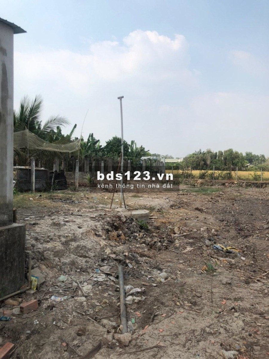 Chính chủ bán lô đất DT 1015m2 (có nhà cấp 4 trên đất). Cách Tỉnh lộ 786 60m. GIÁ 2.2 TỶ