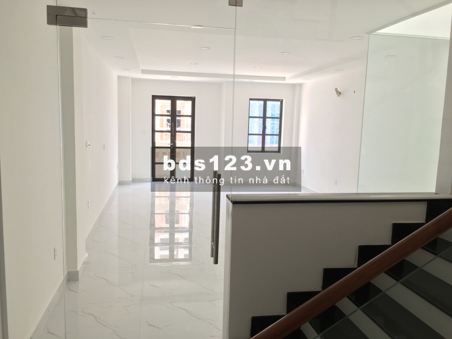 Cho thuê nhà nguyên căn Cityland Park Hills có hầm 1 trệt 3 lầu 40tr/ tháng