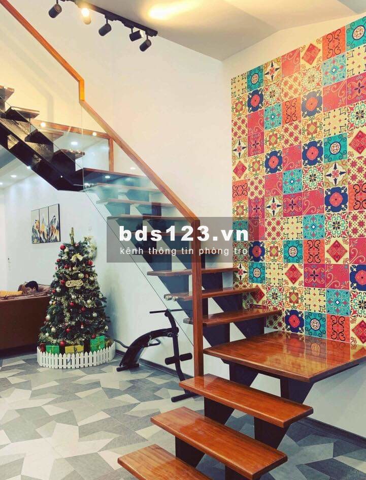 Còn trống 1 phòng 18m2, full nội thất, giờ giấc tự, để xe free