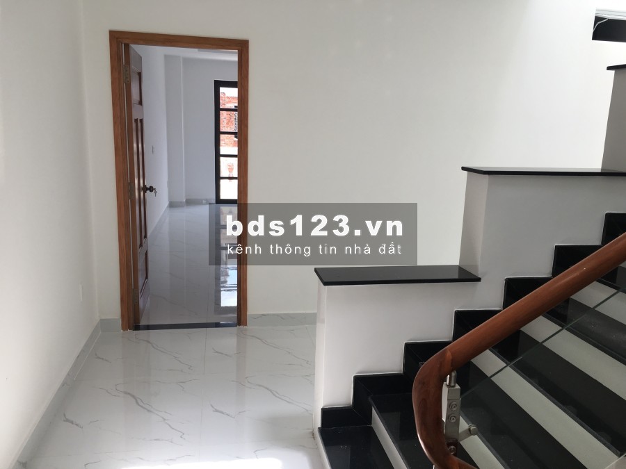 Cho thuê nhà nguyên căn Cityland Park Hills có hầm 1 trệt 3 lầu 40tr/ tháng