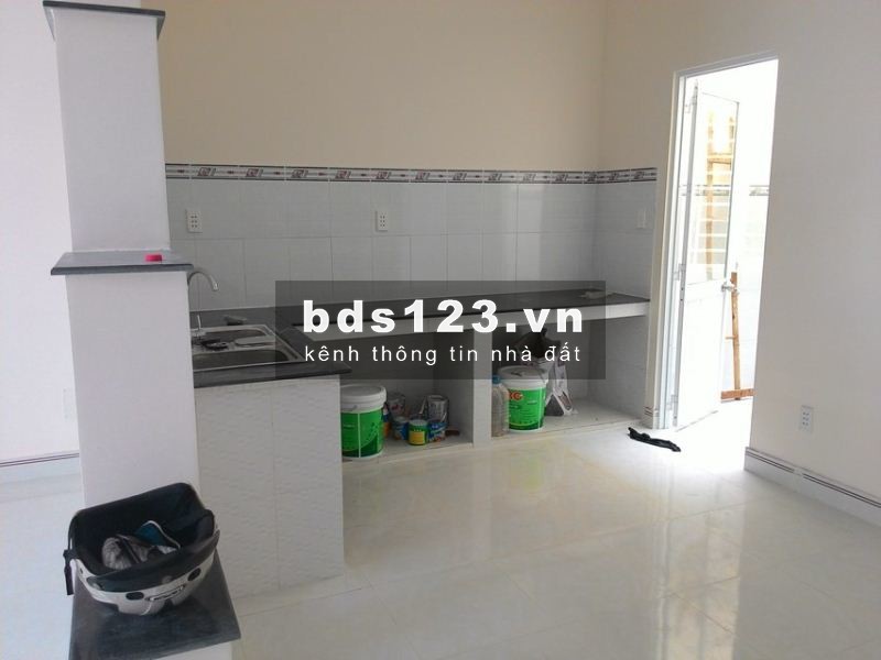 Chính chủ cần bán gấp 4 dãy nhà trọ dt 600m2,có 132p +4 ki ôt,giá chỉ 900triệu/dãy SHR