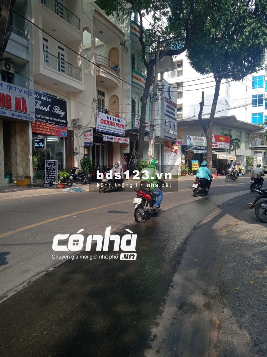 Cho thuê nhà MT Nguyễn Thái Bình, Phường 12, Tân Bình. DT 8x15m _ CÓ NHÀ