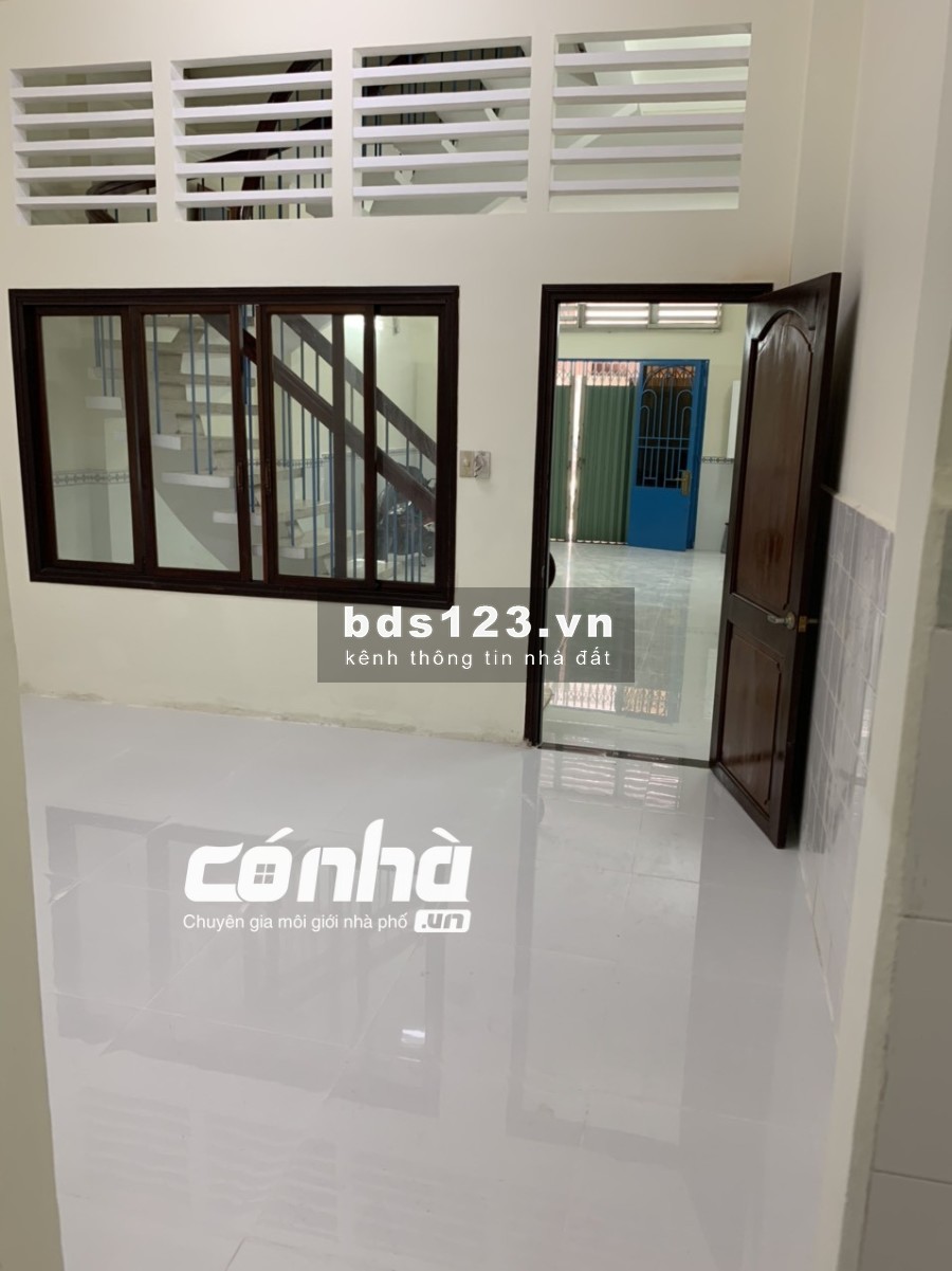 Nhà thuê nguyên căn đường Sư Vạn Hạnh, Phường 12, Quận 10. DT 5x15m, 3 lầu _ CÓ NHÀ