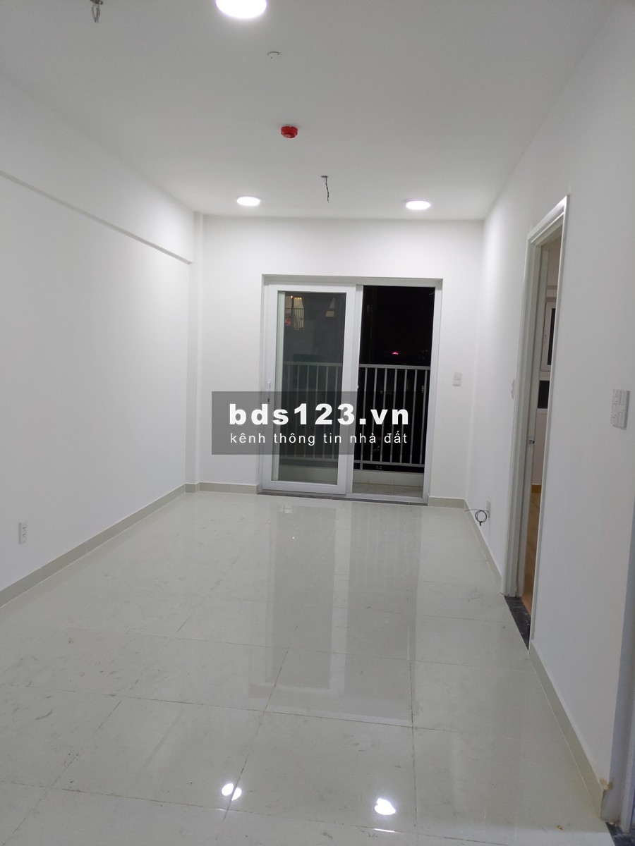 Căn Góc View Hồ Bơi Nhận Nhà ở Ngay Gía thuê 6.5 triệu/tháng