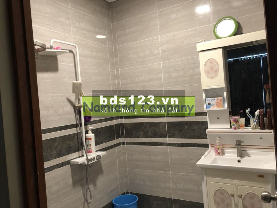Nhà nguyên căn style trắng hiện đại 400m2 có sân thượng, P.Cát Lái