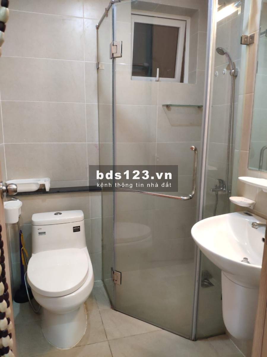 Cho thuê chung cư CItyland Park Hills 2PN nội thất cơ bản lầu cao