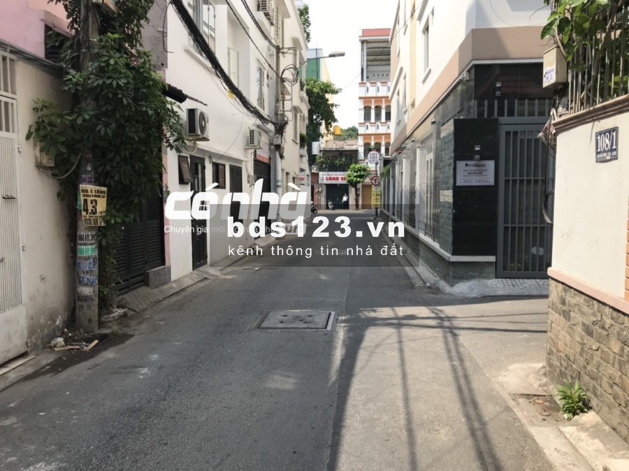 Cho thuê nhà nguyên căn đường Đào Duy Anh, Quận Phú Nhuận. DT 7x15m, 2 lầu _ CÓ NHÀ